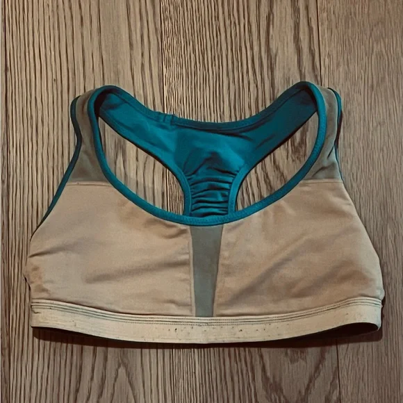 LuluLemon excercise tank - Picture 7 of 10